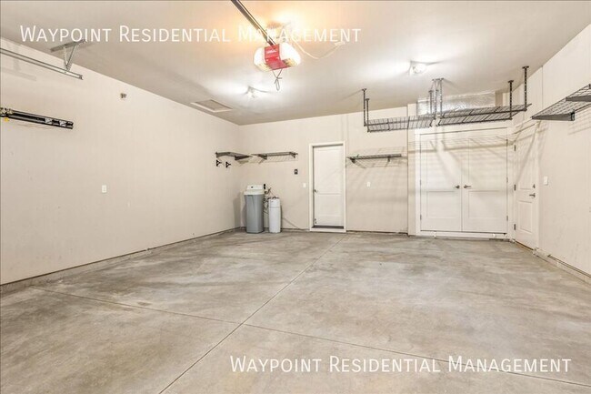 Building Photo - 10984 W Leilani Dr