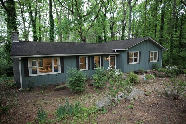 Building Photo - 1040 Cherokee Trail