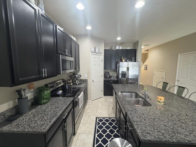 Building Photo - 7085 Woodchase Glen Dr