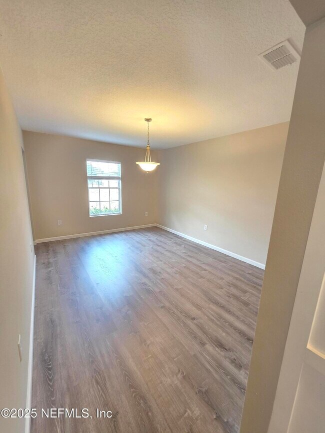 Building Photo - 440 S Aberdeenshire Dr