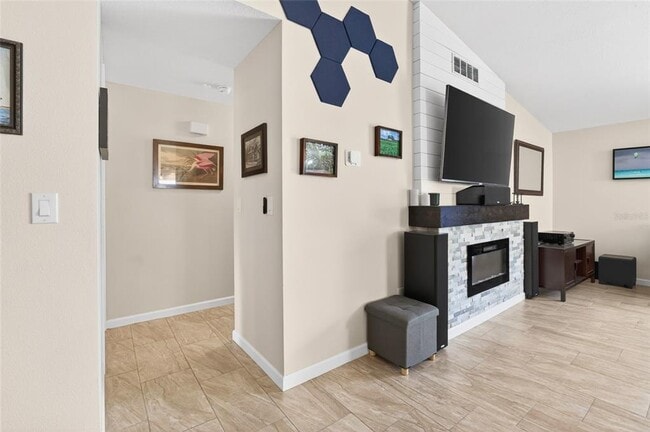 Building Photo - 210 Lake Charles Ct