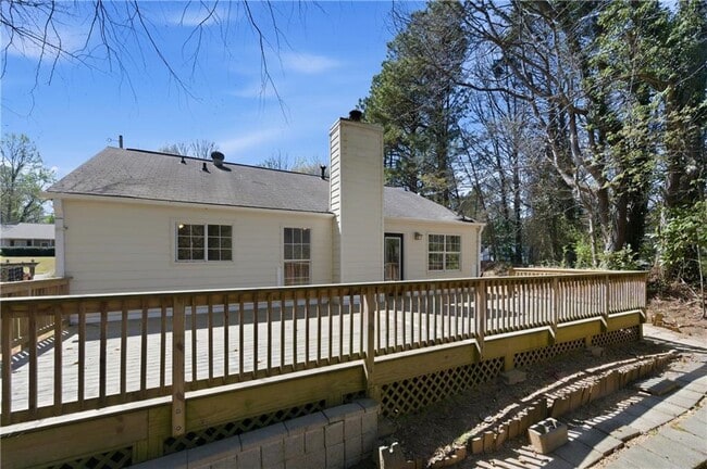 Building Photo - 201 Colony Springs Dr