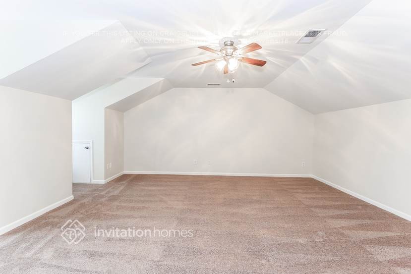 Building Photo - 310 Holton Dr