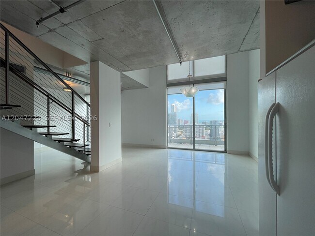 Building Photo - 690 SW 1st Ct