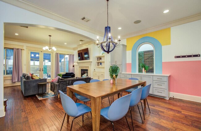 Building Photo - 1204 E 29th St