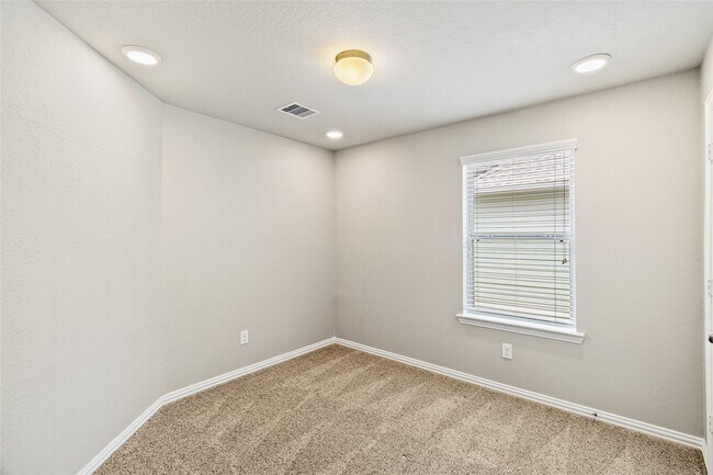 Building Photo - 134 Moon Dance Ct