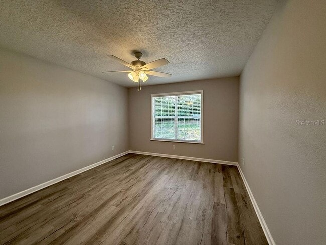 Building Photo - 2410 S Glen Eagles Dr