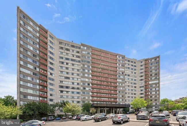 Building Photo - 5340 Holmes Run Pkwy