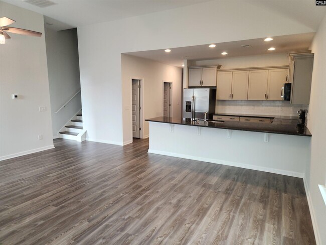Building Photo - 1401 Ardennes Dr