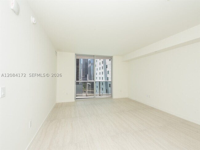 Building Photo - 77 SE 5th St