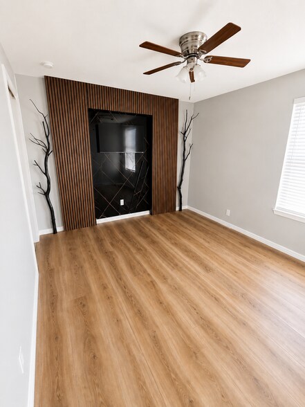 Building Photo - 11017 Standing Stone Dr