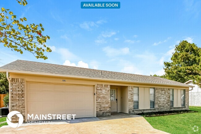Building Photo - 352 Lakeside Dr