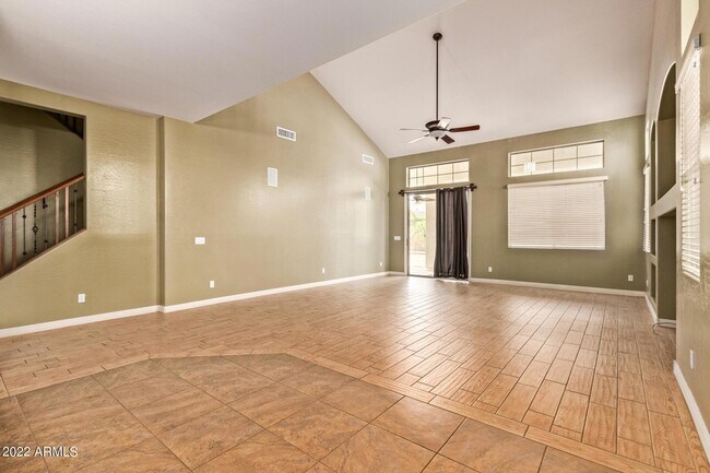 Building Photo - 3144 E Lynx Way