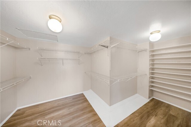 Building Photo - 11 Recodo