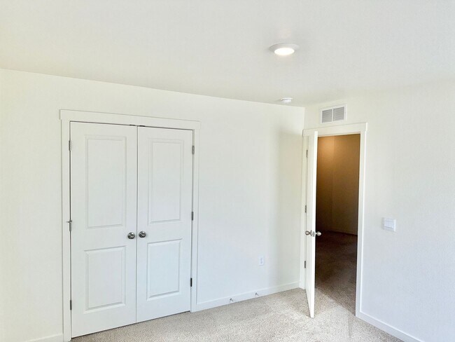 Building Photo - Beautiful 2 Year Old Home In Monument, with Easy Access to I-25, Amazing Views All Around!