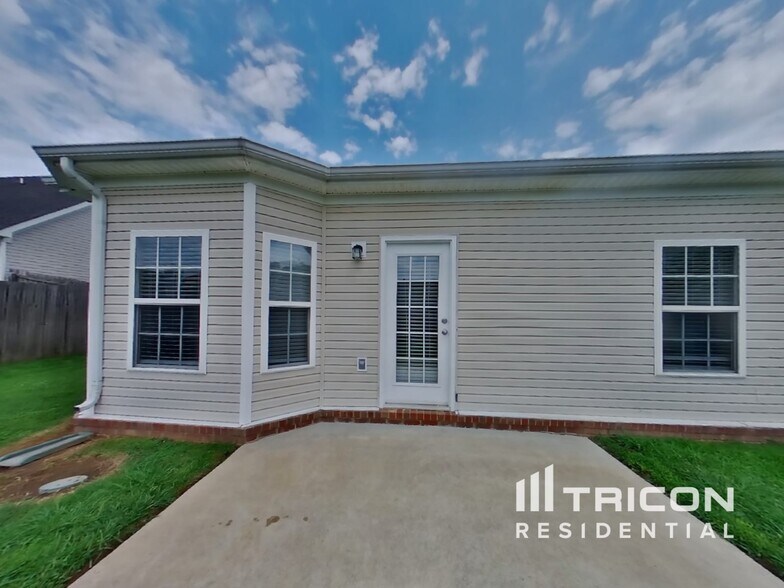 Building Photo - 2023 Fiona Way