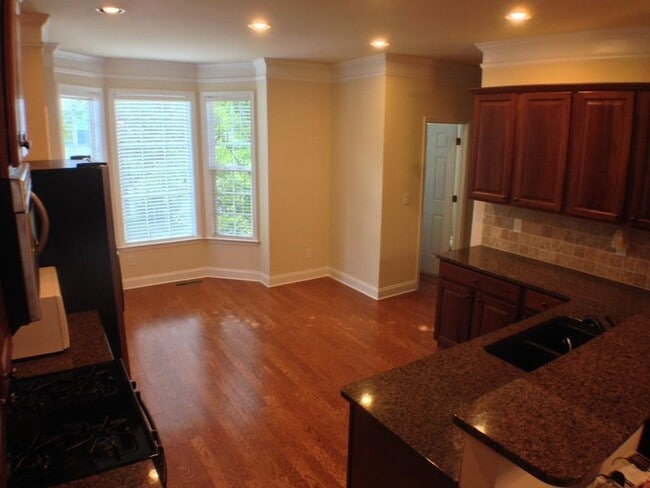 Building Photo - 5225 Wellsley Bend