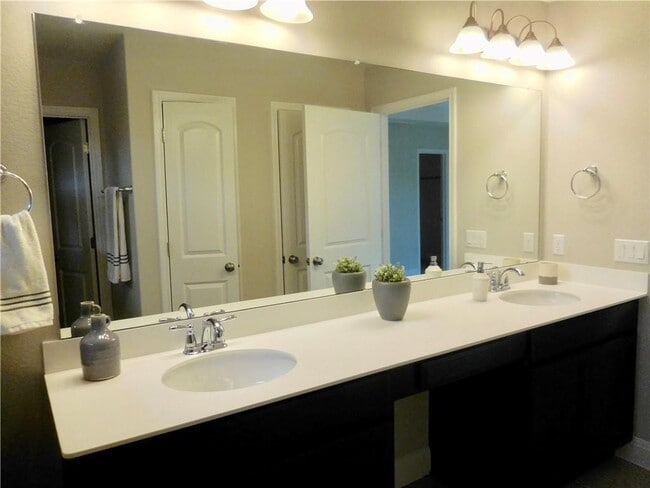 Building Photo - 10614 Turnbull Loop