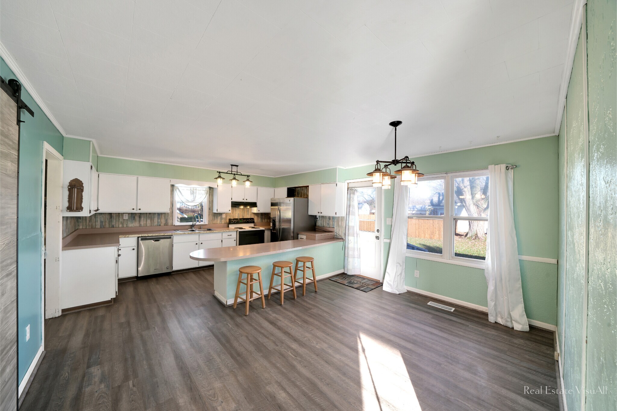 Building Photo - 303 S East St