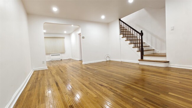 Building Photo - 150-12 78th Ave