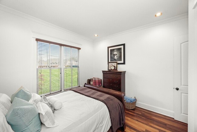 Building Photo - 4603B Lealand Ln