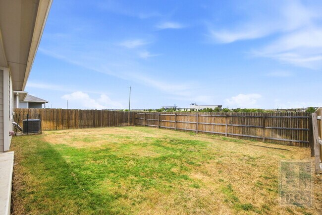 Building Photo - 216 Big Cypress Byu Rd