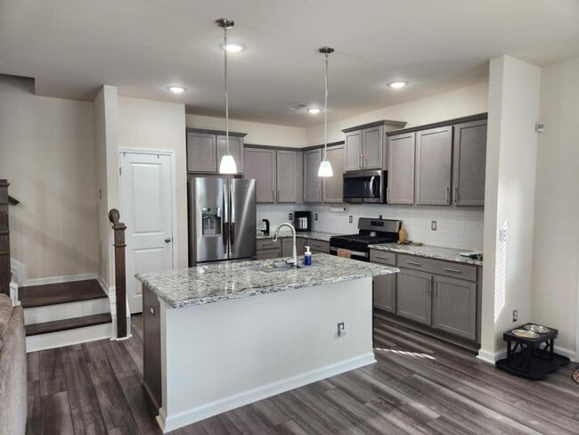 Building Photo - 3707 Feltham Ln