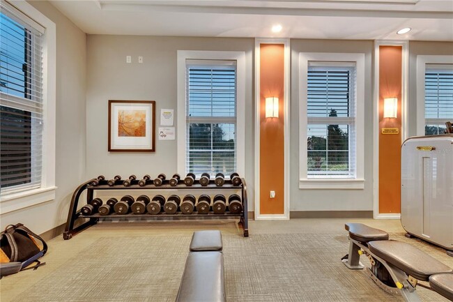 Building Photo - 4164 Oak Tree Dr