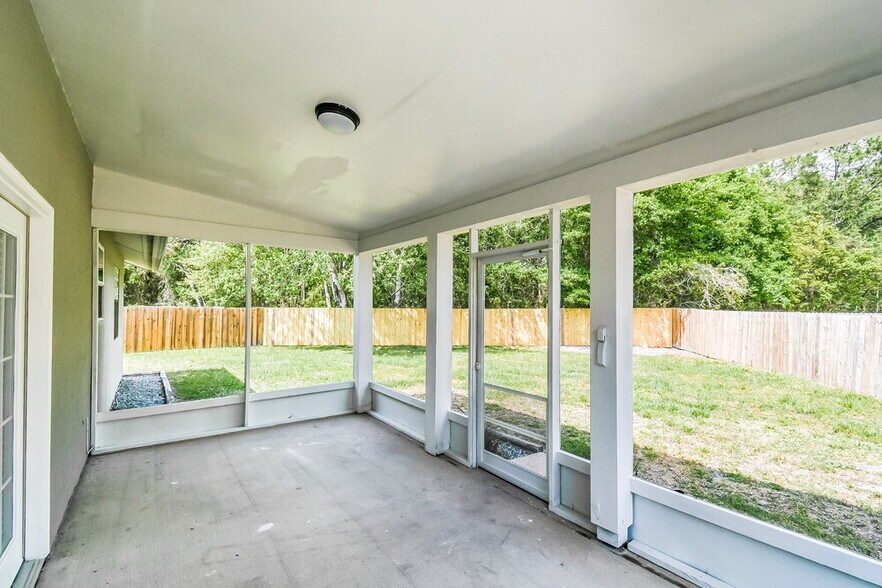 Building Photo - 3499 Guernsey Ct