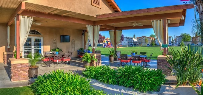 COMMUNITY CENTER - 600 Hosking Ave