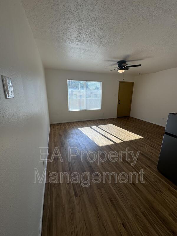 Building Photo - 1320 Dr Martin Luther King Jr Ave NE