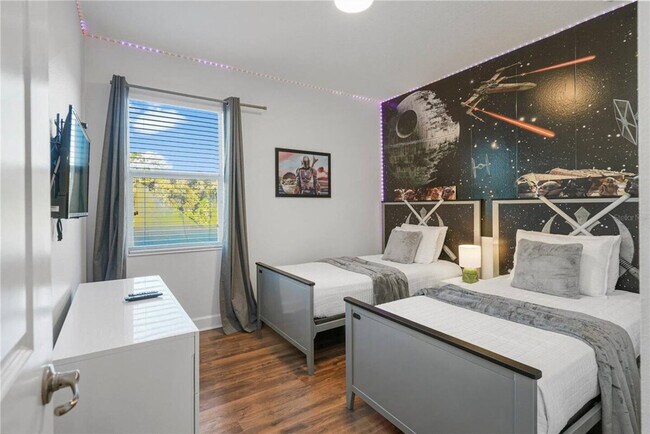 Building Photo - 2689 Calistoga Ave