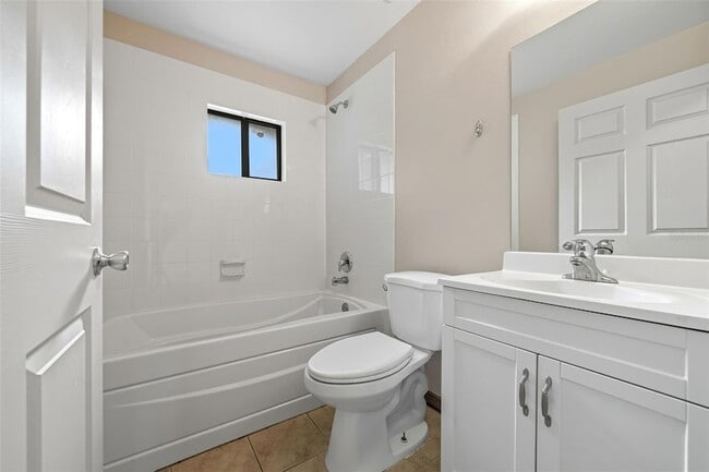 Building Photo - 4405 Almark Dr