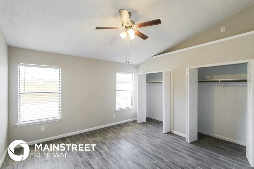 Building Photo - 5520 Creek Valley Dr