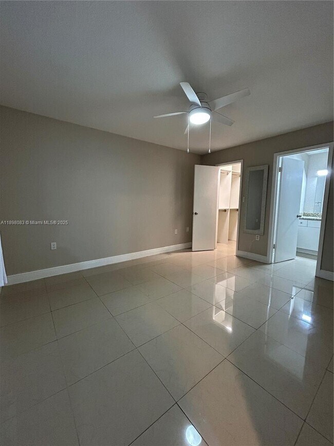 Building Photo - 15581 SW 104th Terrace
