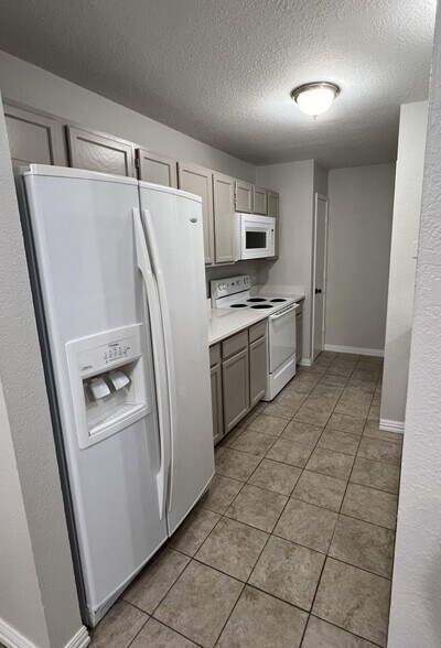 Building Photo - 1237 W Hudgins St