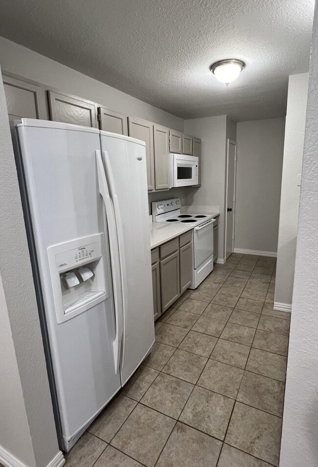 Building Photo - 1237 W Hudgins St