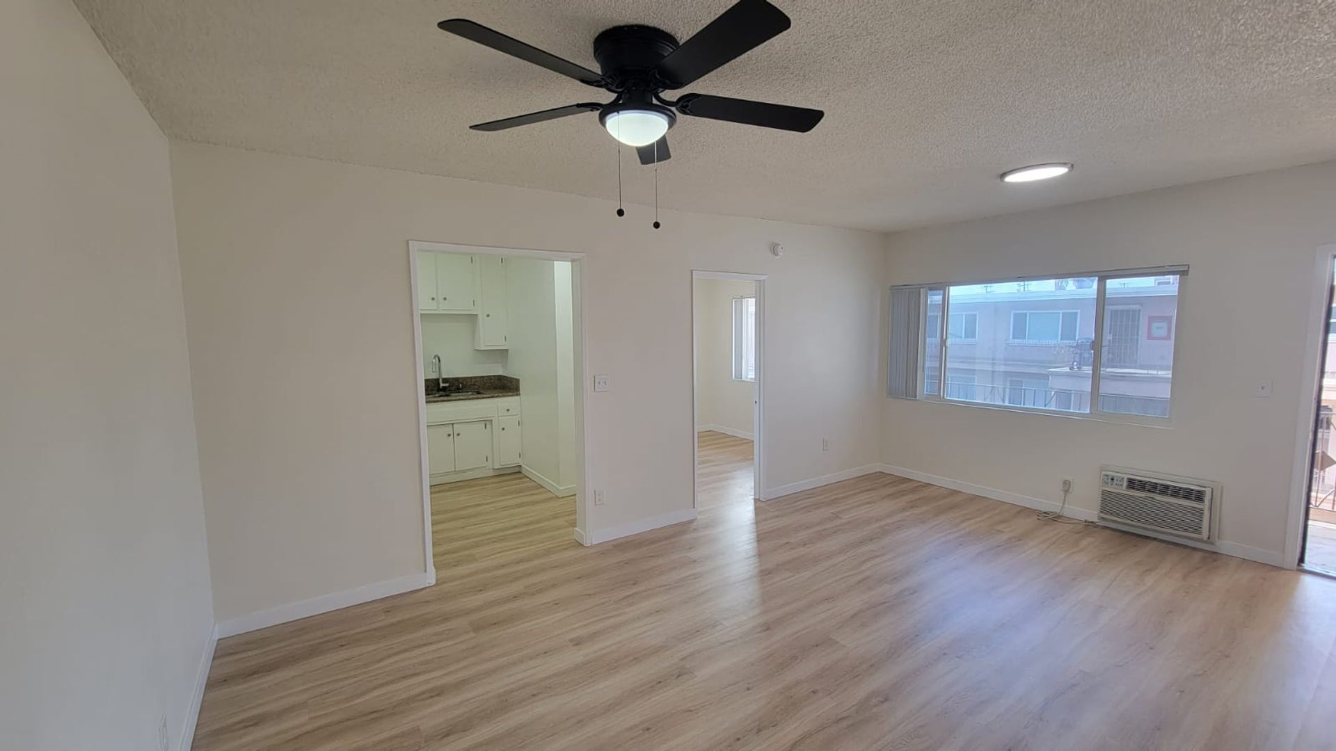 Building Photo - 13115 Oxnard St