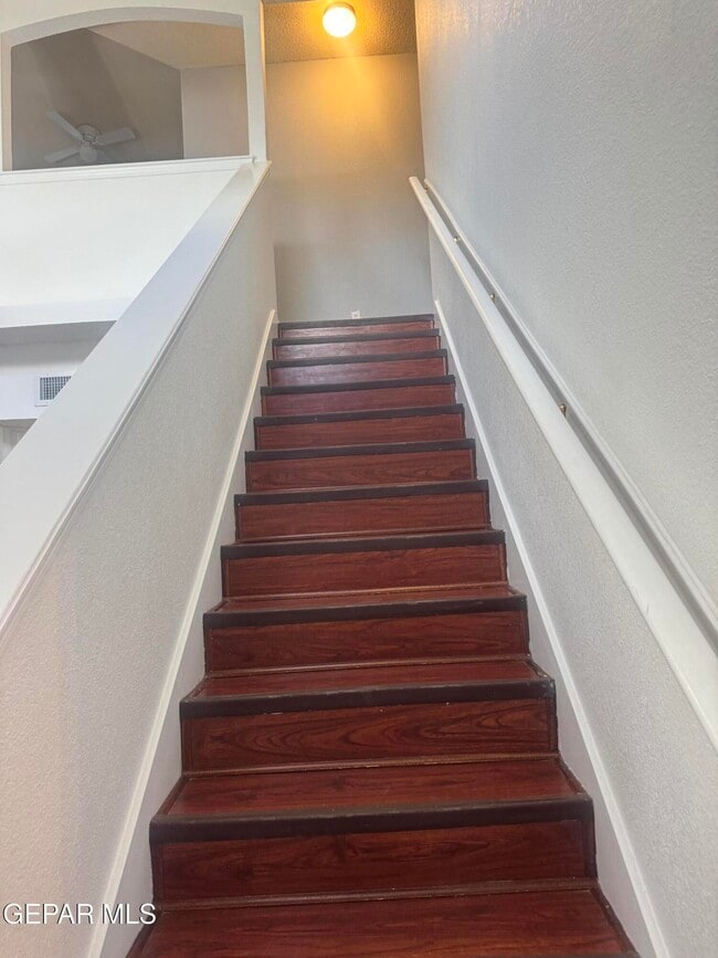 Building Photo - 3033 Tierra Humeda Dr