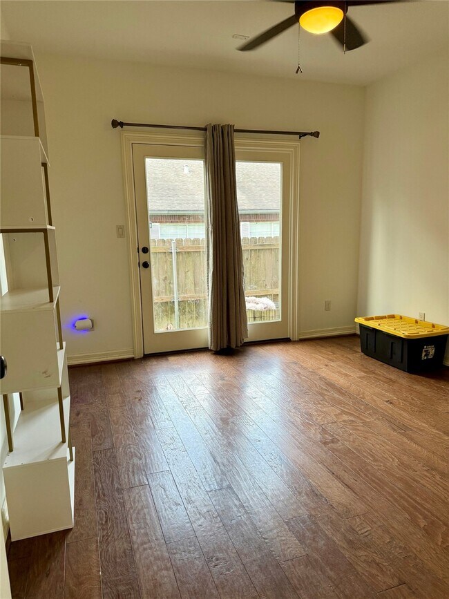 Building Photo - 11206 Mattina Dr