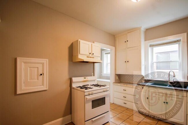 Building Photo - 530 Park Ave