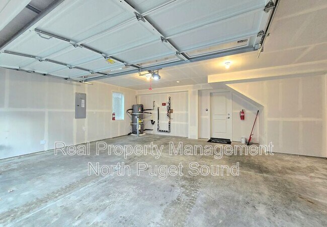 Building Photo - 17417 W Main St