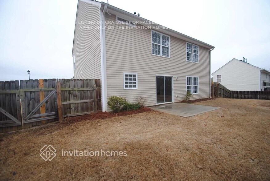 Building Photo - 1221 Pine Acre Dr NE