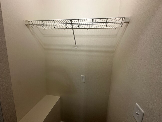 Building Photo - Newly Renovated 2 Bed House in Rock Valley...