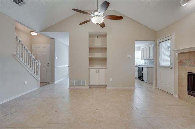 Building Photo - 755 Burr Oak Dr