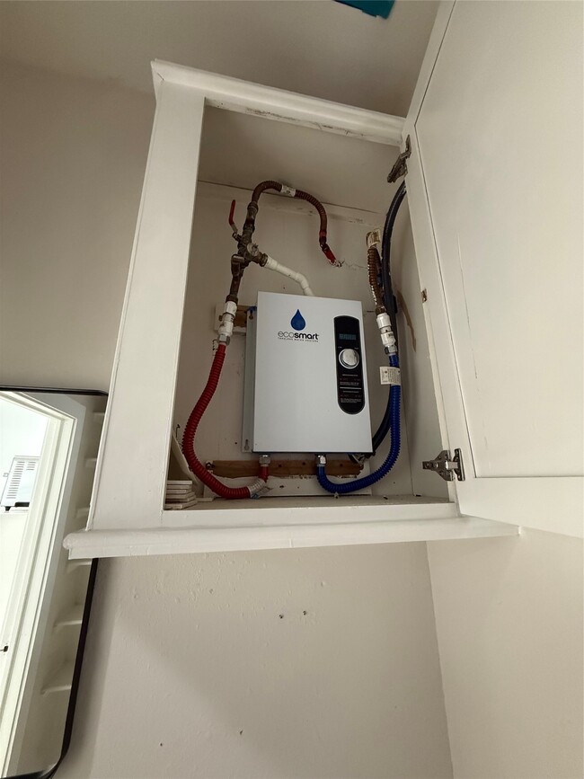 Building Photo - 5201 Leeland St