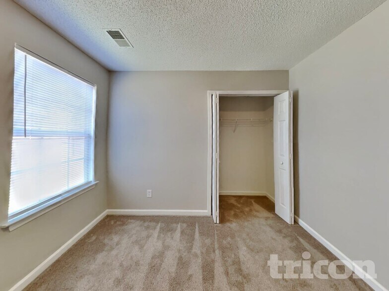 Building Photo - 257 Double Eagle Cir