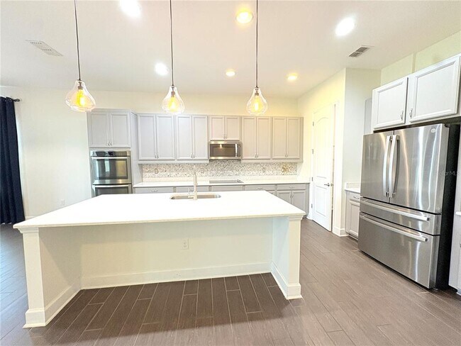 Building Photo - 4645 Butler National Dr
