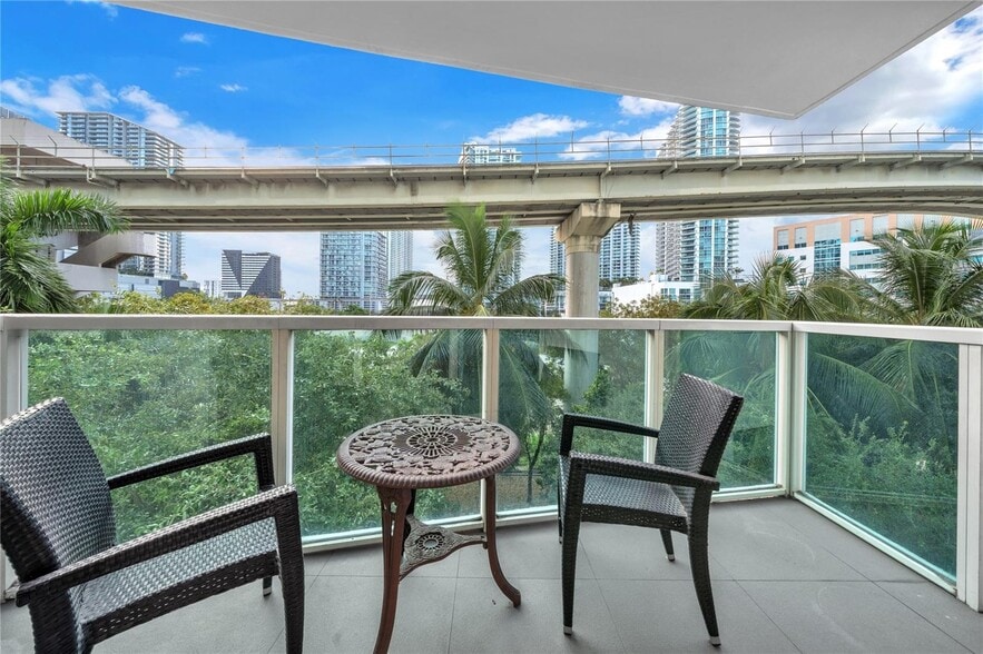 Building Photo - 31 SE 5th St