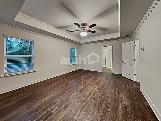 Building Photo - 661 Woodall Rd